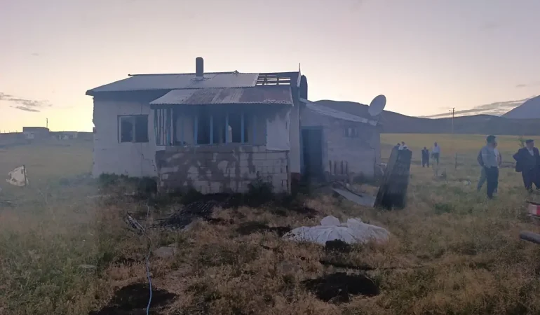 Eleşkirt yangın haberi zamanında İtfaiye müdahalesi