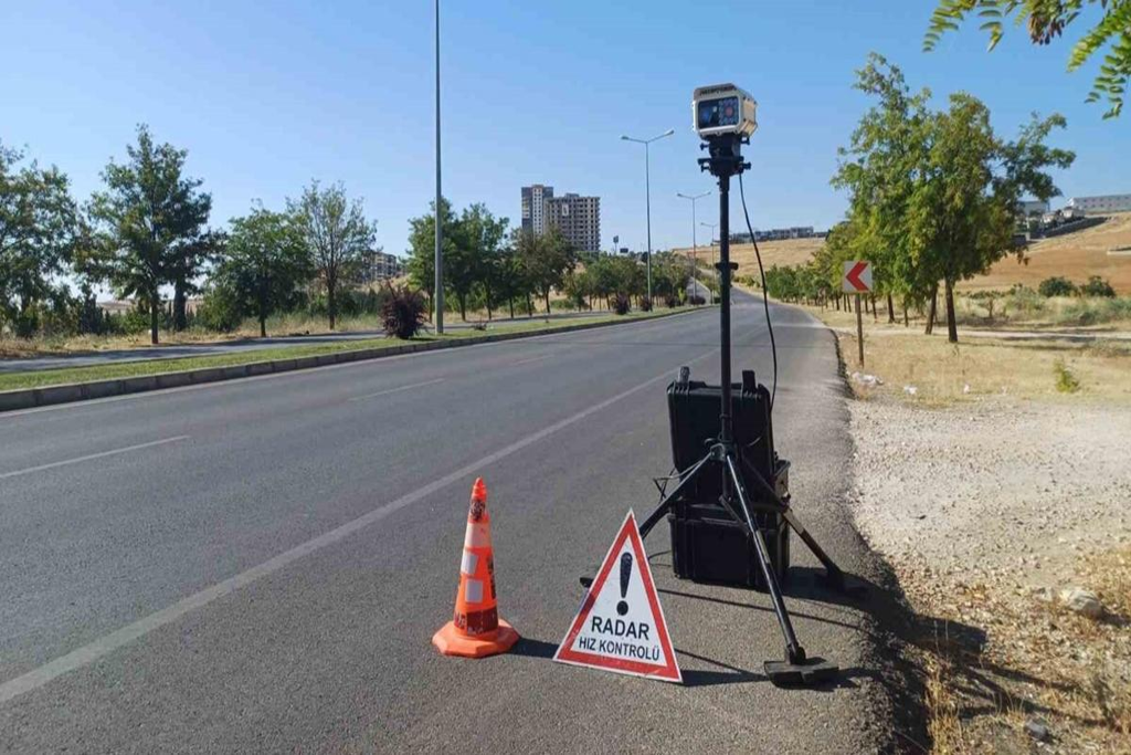 Patnos Trafik Radar Denetimi ile Hız Sınırı Kontrolü