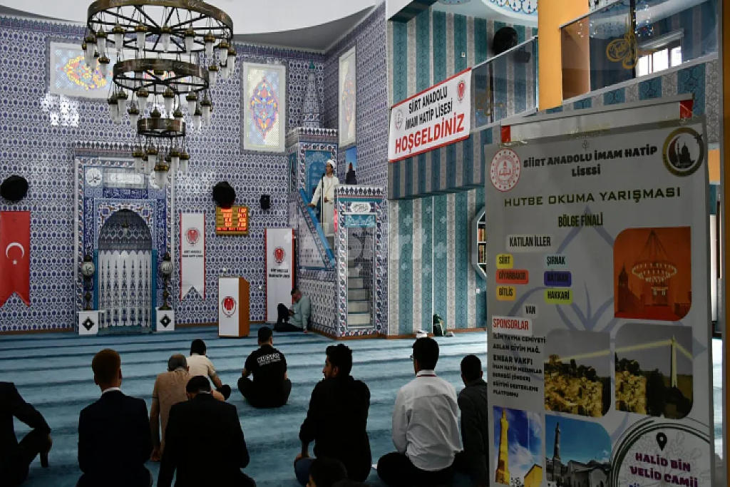 Hutbe Yarışması: Tutaklı İmam Birinci Oldu