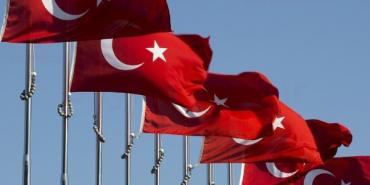 Türk bayrağı asma: erdoğan’ın Çağrısına yanıt