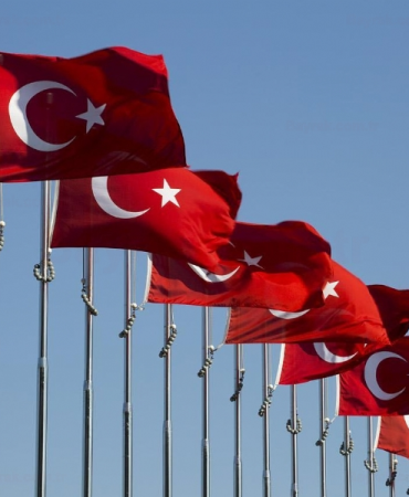 Türk bayrağı asma: erdoğan’ın Çağrısına yanıt