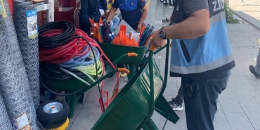 Cumhuriyet caddesi düzenlemesi ile kaldırımlar daha güvenli - diyadin haber Cumhuriyet caddesi düzenlemesi ile kaldırımlar daha güvenli