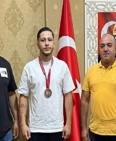 Ferhat İncekaya boks ile büyük bir başarı elde etti