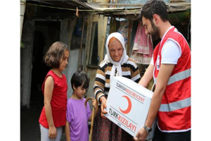 Kızılay Patnos Yardımlarıyla İhtiyaç Sahiplerinin Yanında