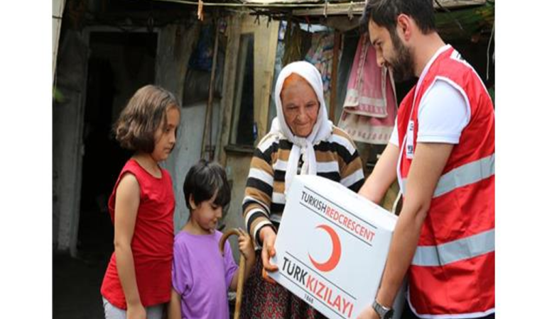 Kızılay patnos yardımlarıyla İhtiyaç sahiplerinin yanında