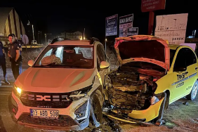 Ağrı Trafik Kazası 8 Kişi Yaralandı Gece Saatlerinde