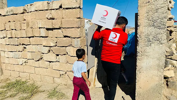 Doğubayazıt Gıda Yardımı ile Dayanışma Güçleniyor