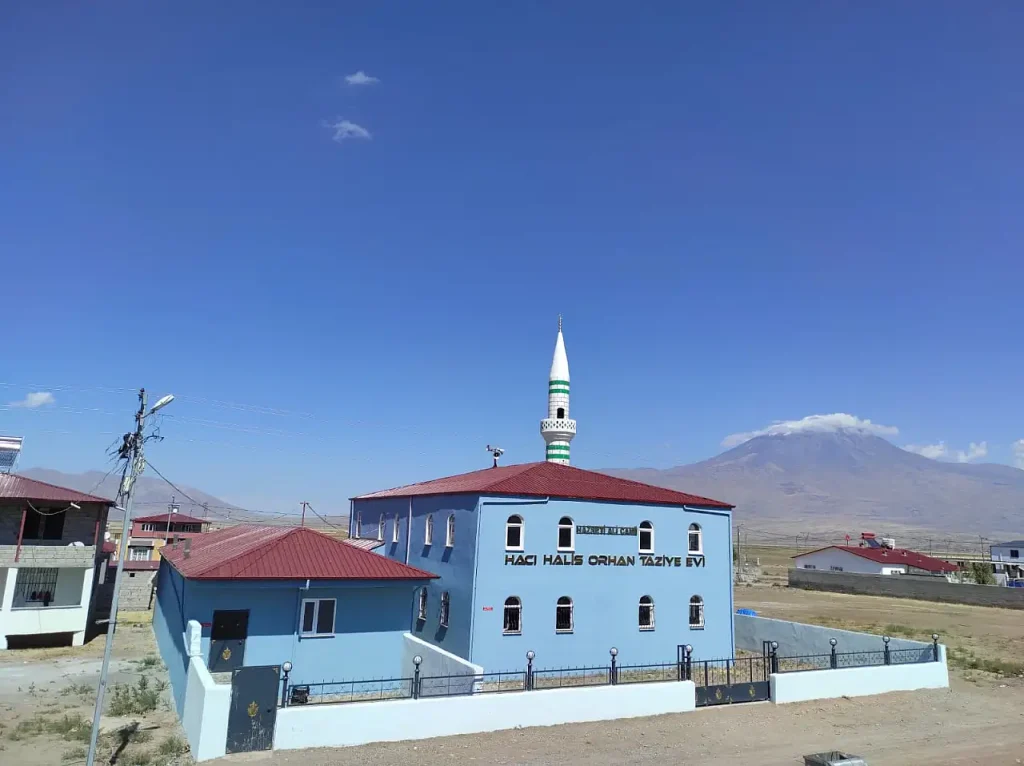 Doğubayazıt Merkez Hz Ali Camiinin Minaresi Tamamlandı