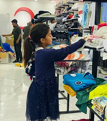 Kızılay butik mağazası İhtiyaç sahiplerine destek