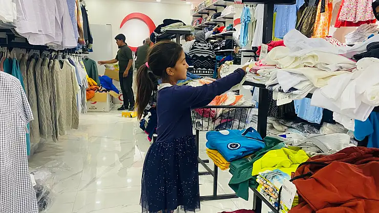 Kızılay Butik Mağazası İhtiyaç Sahiplerine Destek