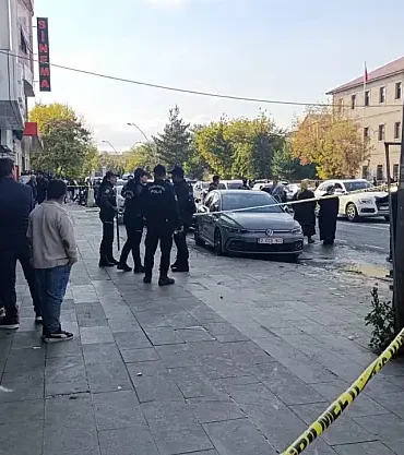 Ağrıda silahlı kavga adliye önünde çatışma ve yaralanmalar