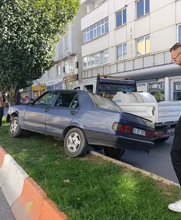 Refüje çıkan araç kazası ağrı'da direksiyon kaybı