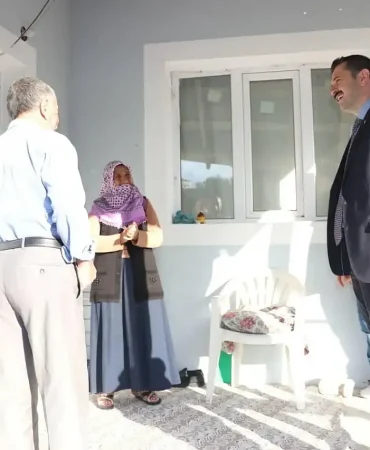 Tutakta yaşlı ziyaretleri aile ve kamu desteğiyle dayanışma